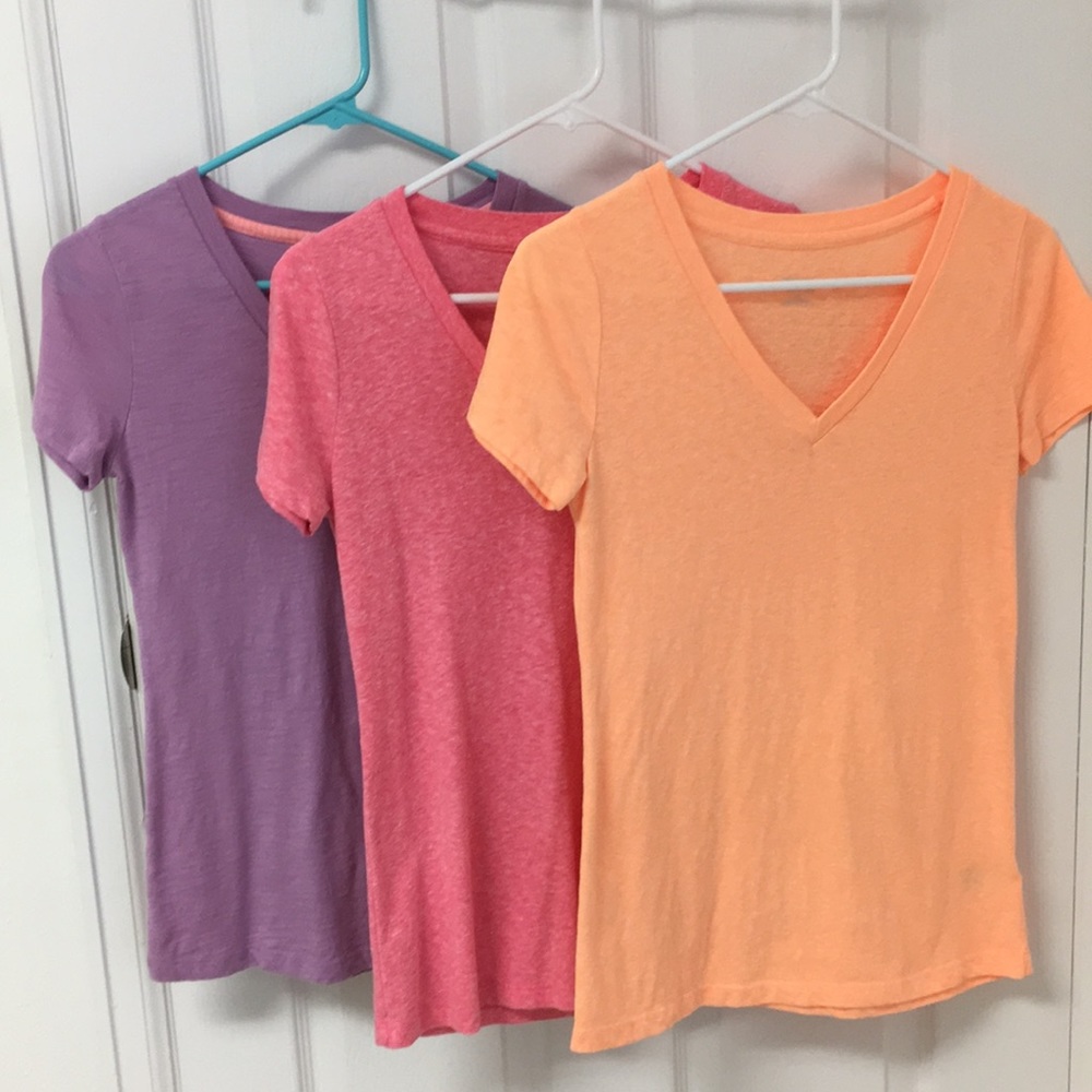 3 for $6 Size S Mossimo V Neck Tee